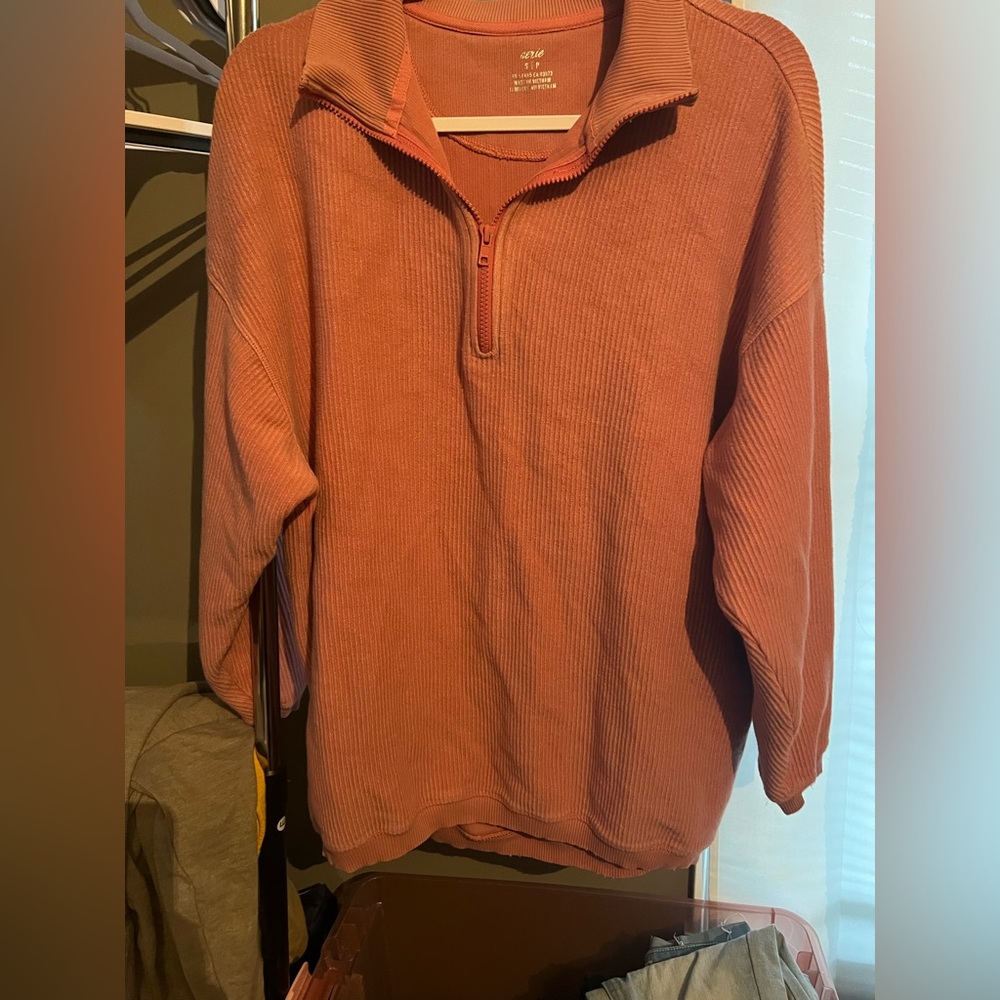 Pink crew neck sweatshirt